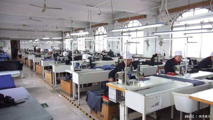 服裝行業裁剪的&ldquo;黑科技&rdquo;-激光投影布料振動刀裁剪機