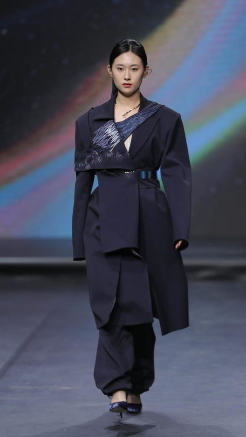 2022江服時裝藝術(shù)周︱第二十六屆 潤華獎 服裝設(shè)計大賽暨凌迪style3d 江服時裝藝術(shù)周頒獎典禮圓滿落幕